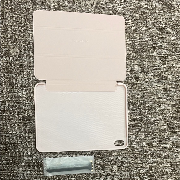 iPad 10th gen Baby Pink case w/ 40mm Gold Hardware Leather Apple Watch Strap - Picture 2 of 5